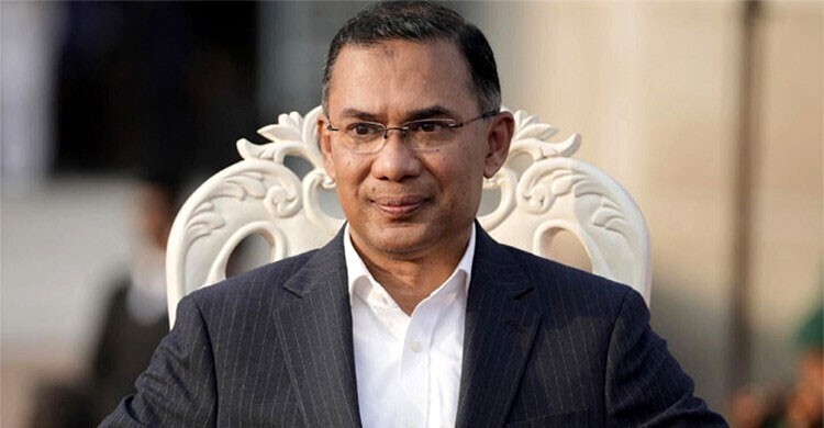 ঐতিহাসিক মেলবন্ধন! জামায়াতের ইফতারে সপরিবারে প্রধানমন্ত্রী তারেক রহমান।